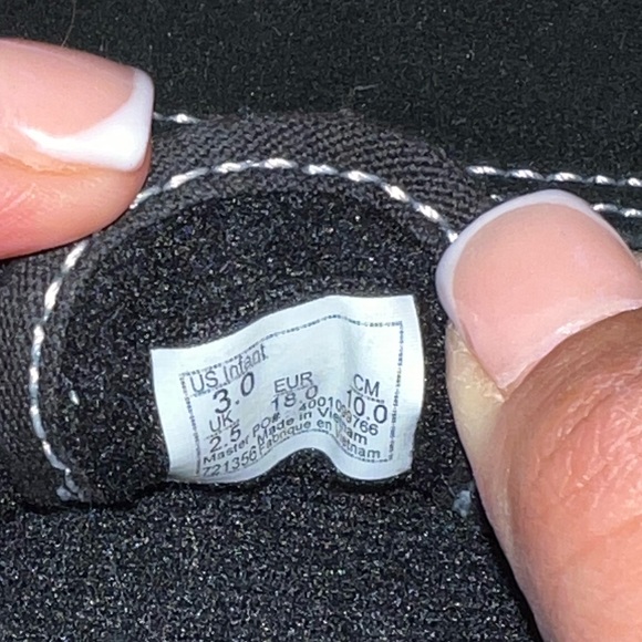 Vans - Picture 5 of 5